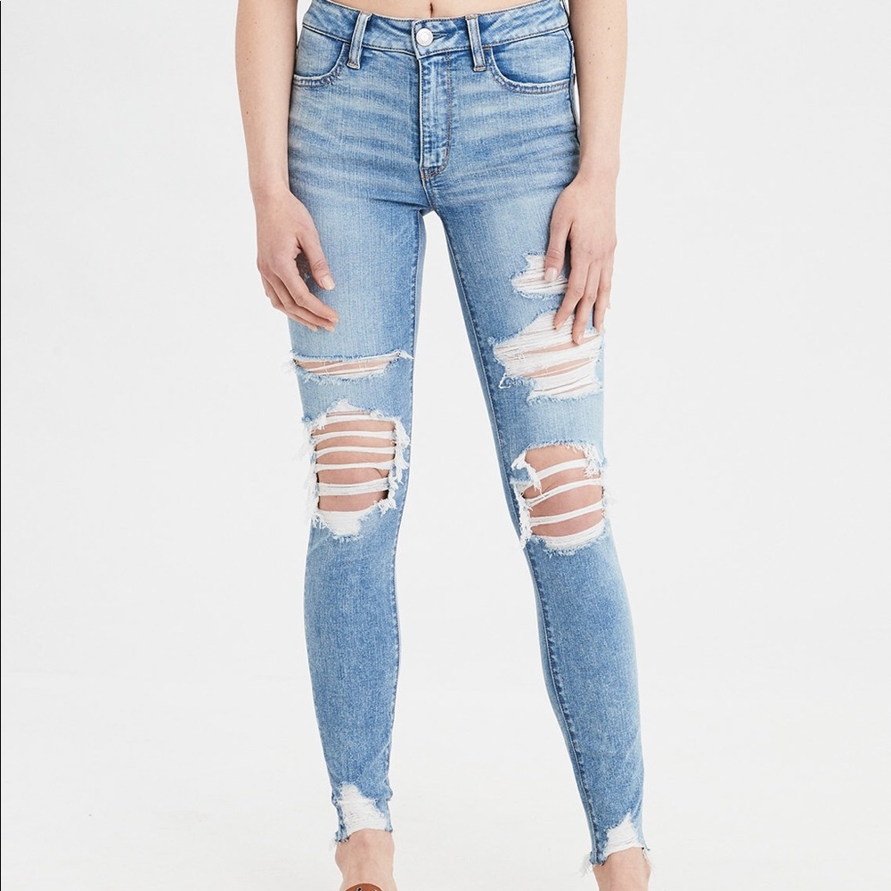 Light wash distressed jeans - Picture 2 of 14